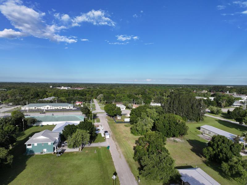  Commercial & Industrial Land Images 