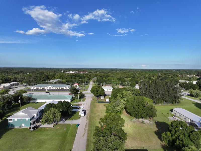  Commercial & Industrial Land Images 