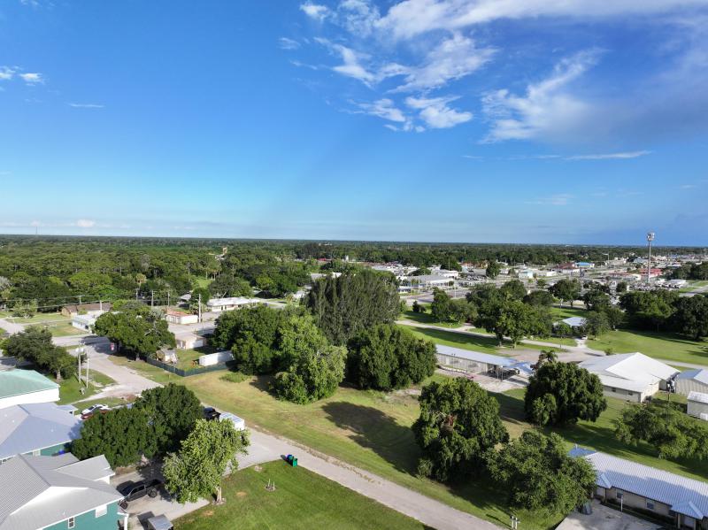  Commercial & Industrial Land Images 