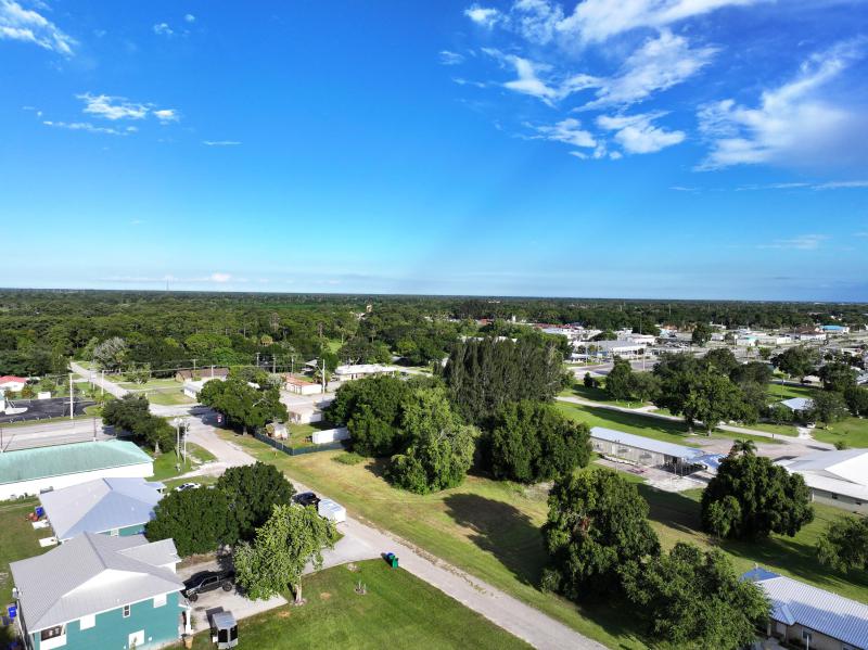  Commercial & Industrial Land Images 