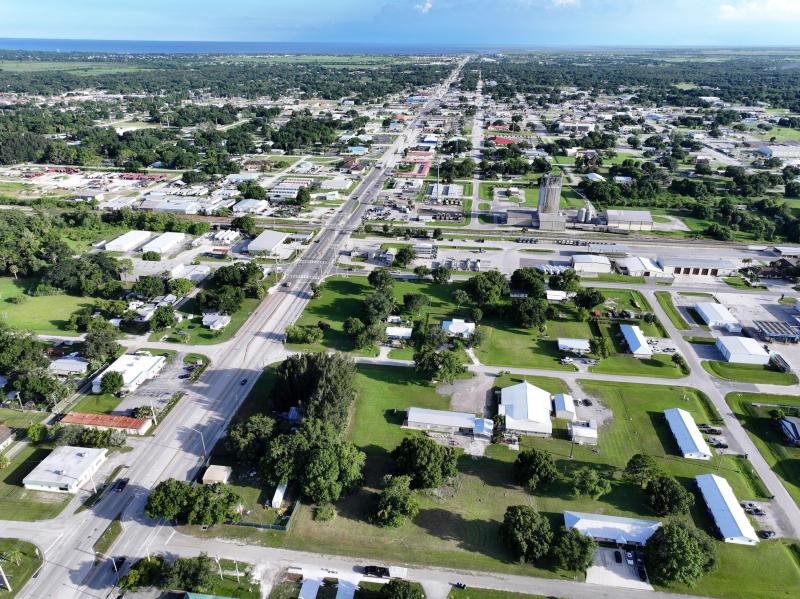  Commercial & Industrial Land Images 