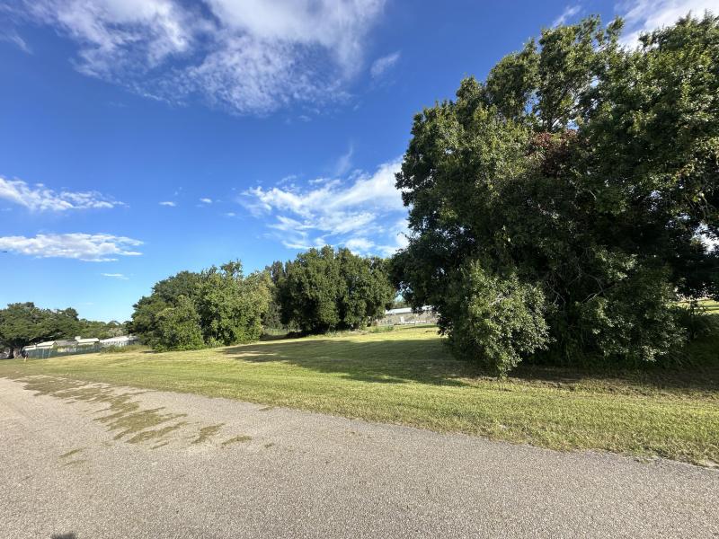  Commercial & Industrial Land Images 