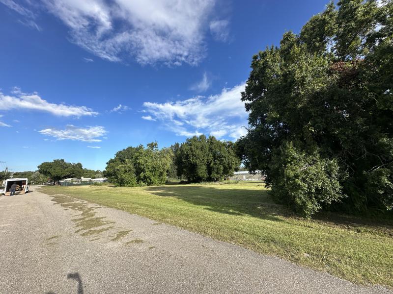  Commercial & Industrial Land Images 