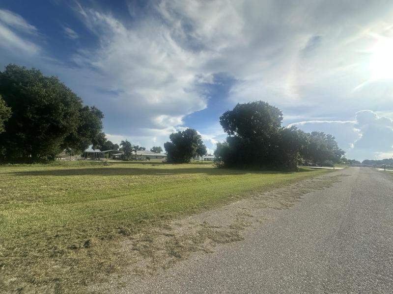  Commercial & Industrial Land Images 