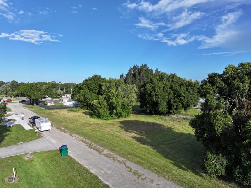  Commercial & Industrial Land Images 