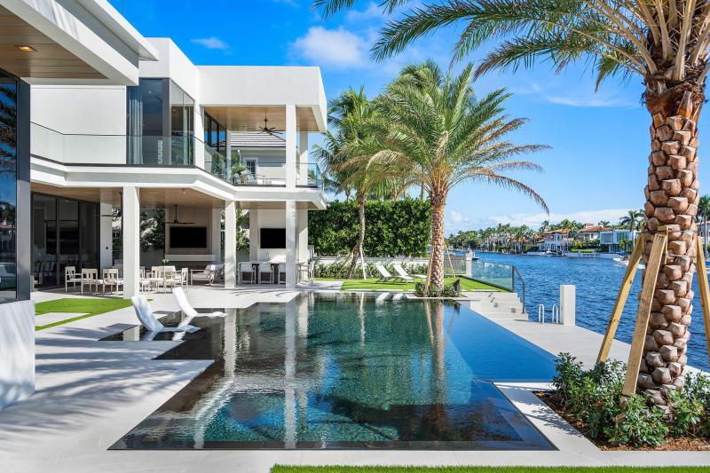  Single Family Homes Photo 12:  Boca Raton,  FL 33432
