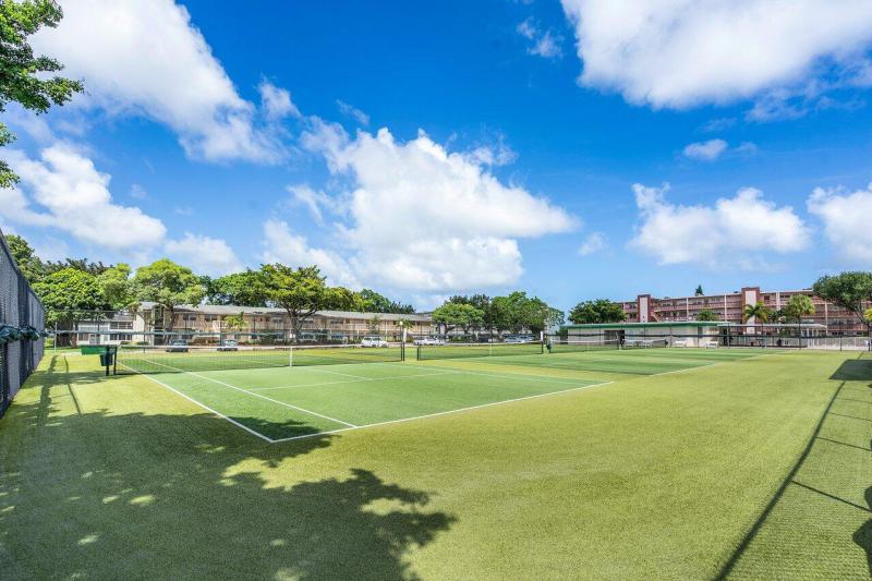  Condo & Townhome Photos