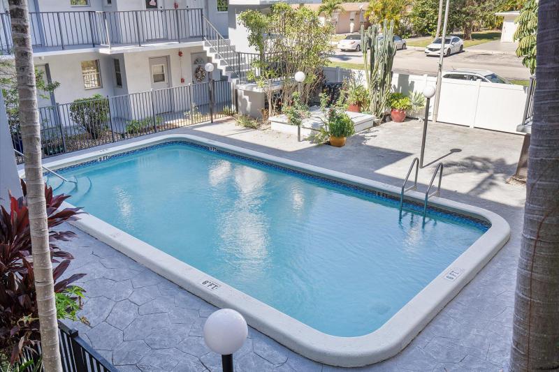  Condo & Townhome Photos