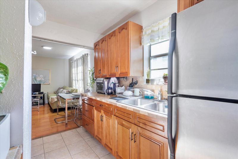  Condo & Townhome Photos