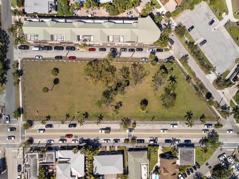  Commercial & Industrial Land Images 