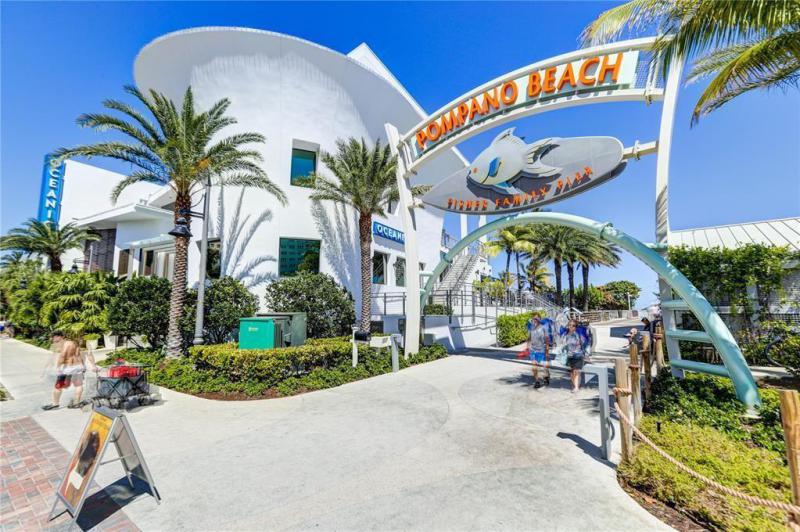 Condo & Townhome Photos