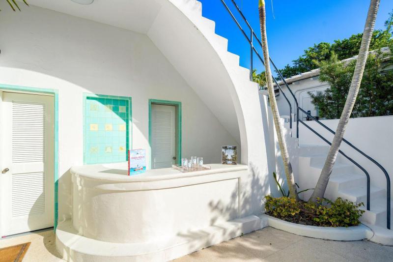  Single Family Homes Photo 10:  Palm Beach,  FL 33480