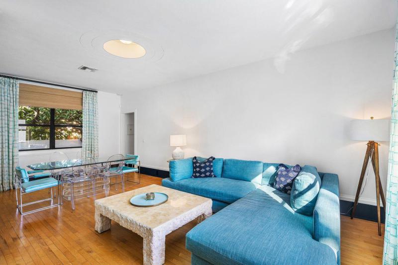  Single Family Homes Photo 15:  Palm Beach,  FL 33480