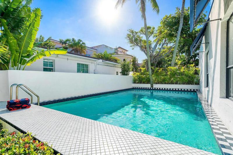  Single Family Homes Photo 32:  Palm Beach,  FL 33480