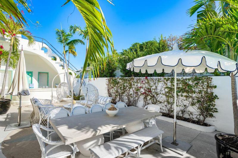  Single Family Homes Photo 33:  Palm Beach,  FL 33480
