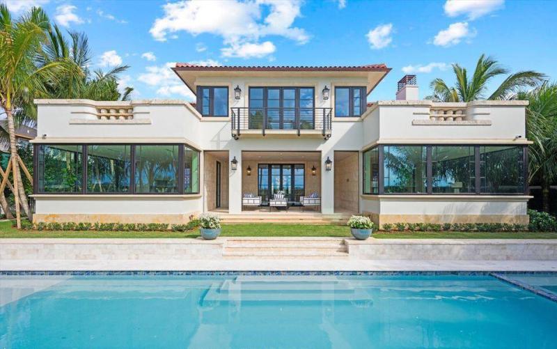  Single Family Homes Photo 2:  Palm Beach,  FL 33480