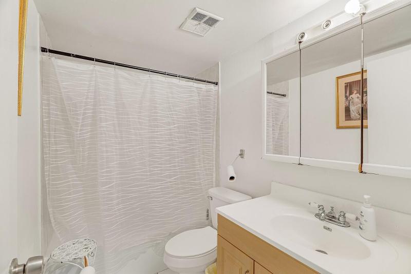  Condo & Townhome Photos