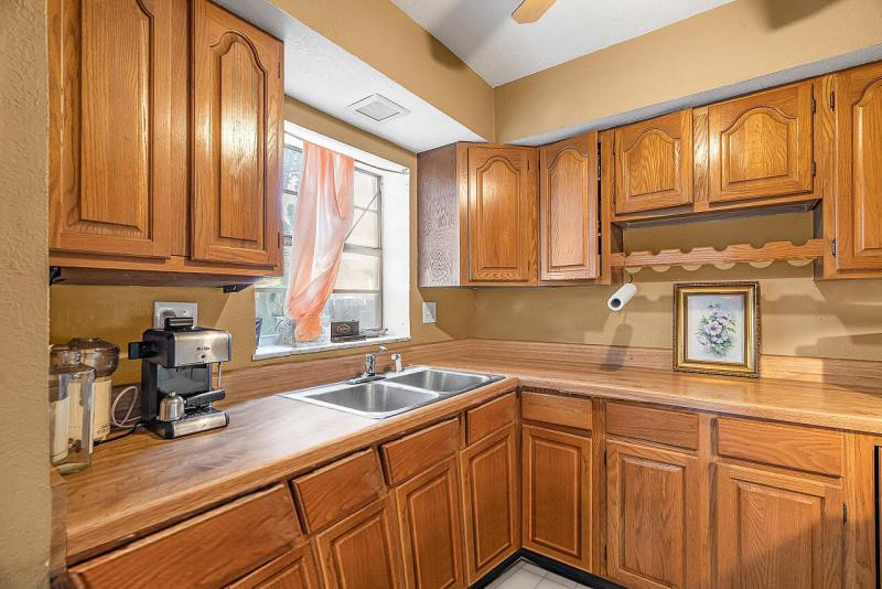  Condo & Townhome Photos