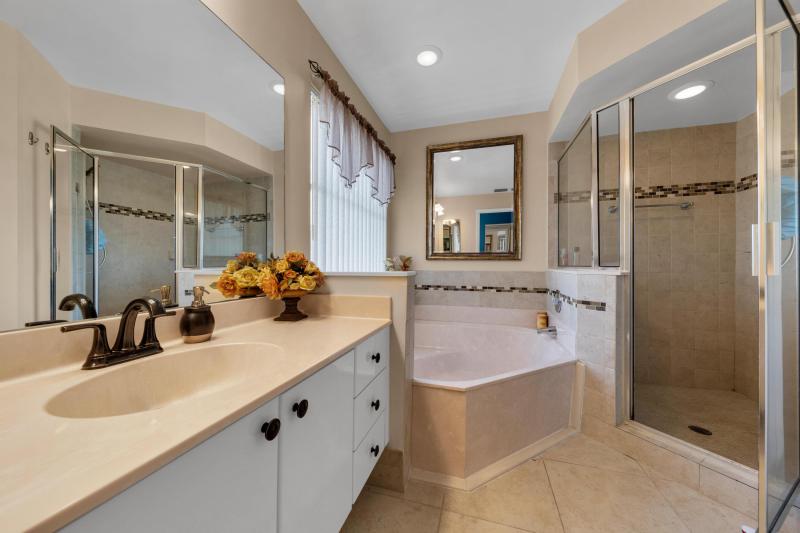  Single Family Homes Photo 21:  Margate,  FL 33063