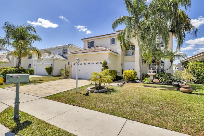  Single Family Homes Photo 3:  Margate,  FL 33063