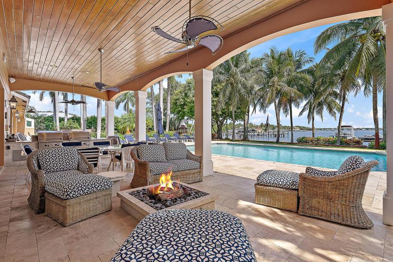  Single Family Homes Photo 16:  Jupiter,  FL 33458