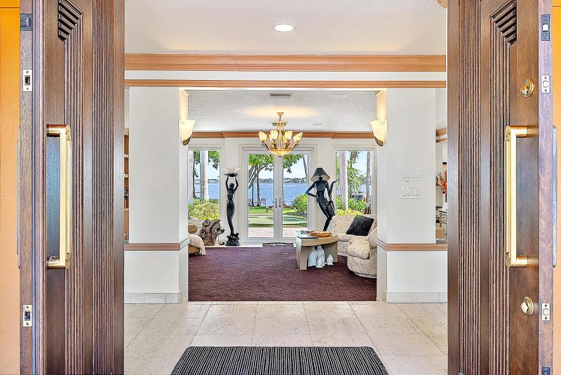  Single Family Homes Photo 18:  Jupiter,  FL 33458