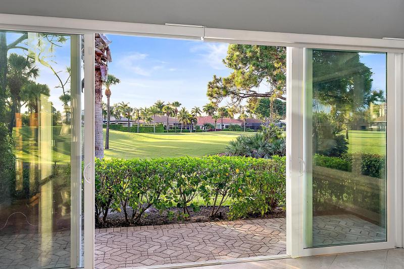  Single Family Homes Photo 27:  West Palm Beach,  FL 33412