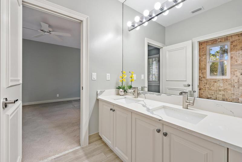  Single Family Homes Photo 39:  West Palm Beach,  FL 33412