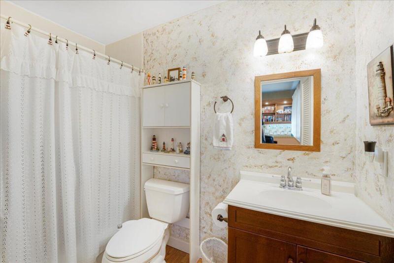  Condo & Townhome Photos