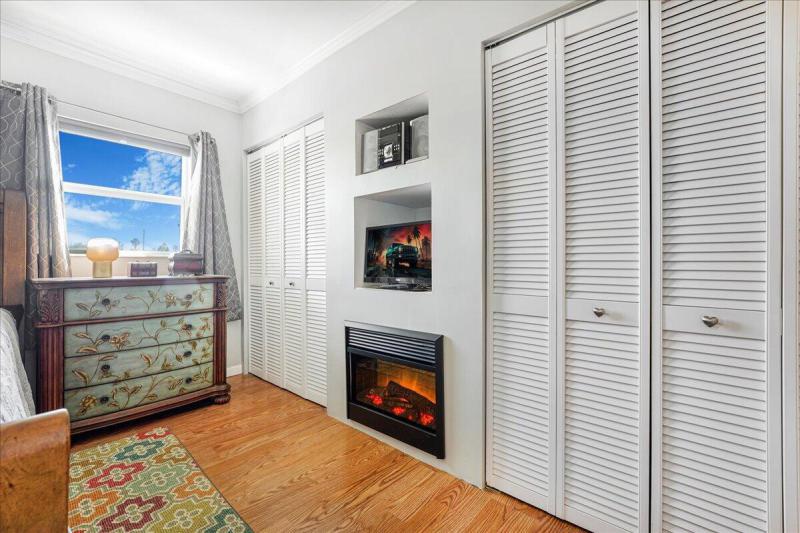  Condo & Townhome Photos