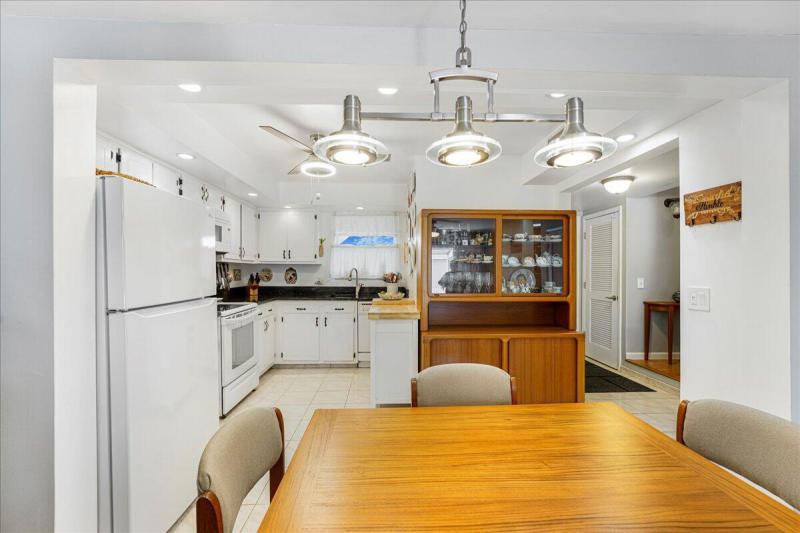  Condo & Townhome Photos