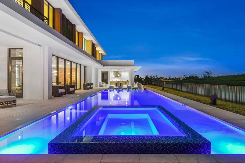  Single Family Homes Photo 100:  Palm Beach Gardens,  FL 33412