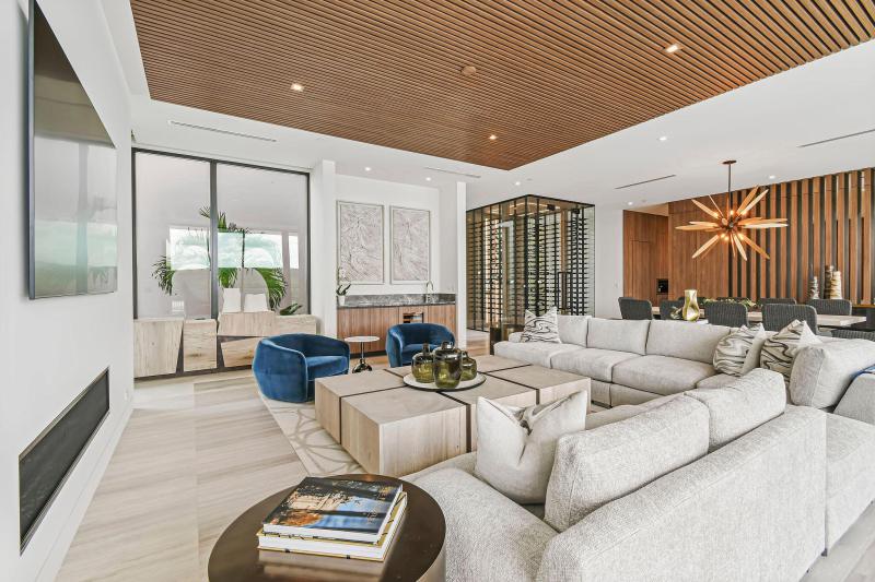  Single Family Homes Photo 17:  Palm Beach Gardens,  FL 33412