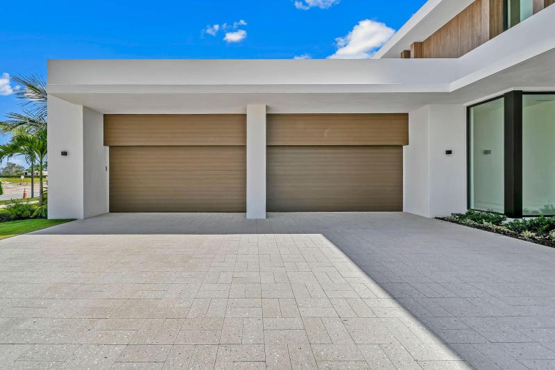  Single Family Homes Photo 8:  Palm Beach Gardens,  FL 33412