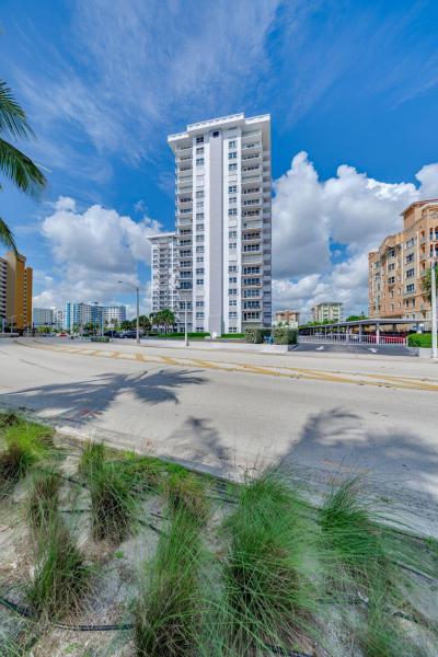  Condo & Townhome Photos