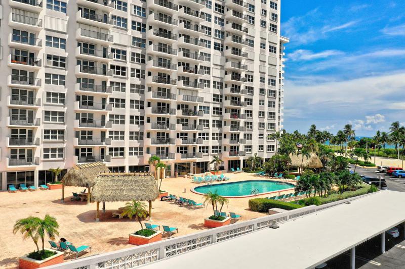  Condo & Townhome Photos
