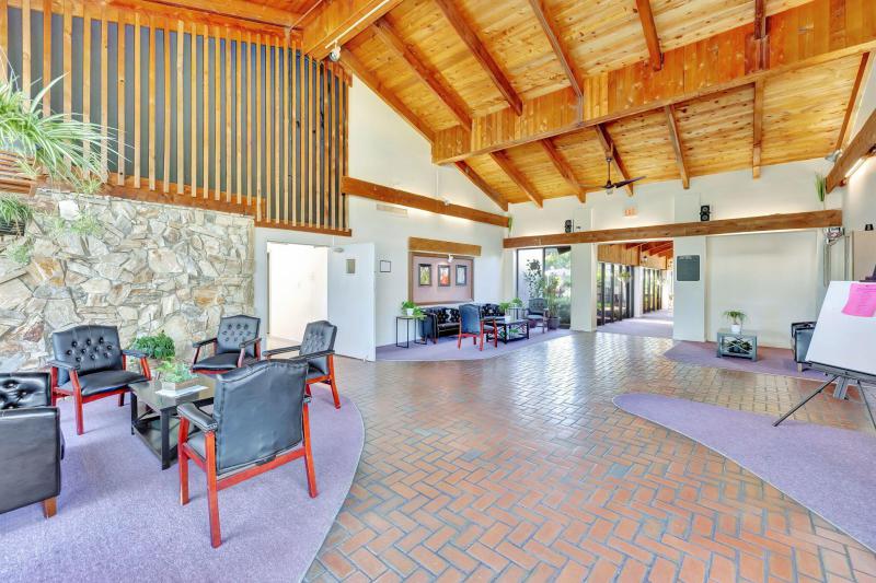  Condo & Townhome Photos