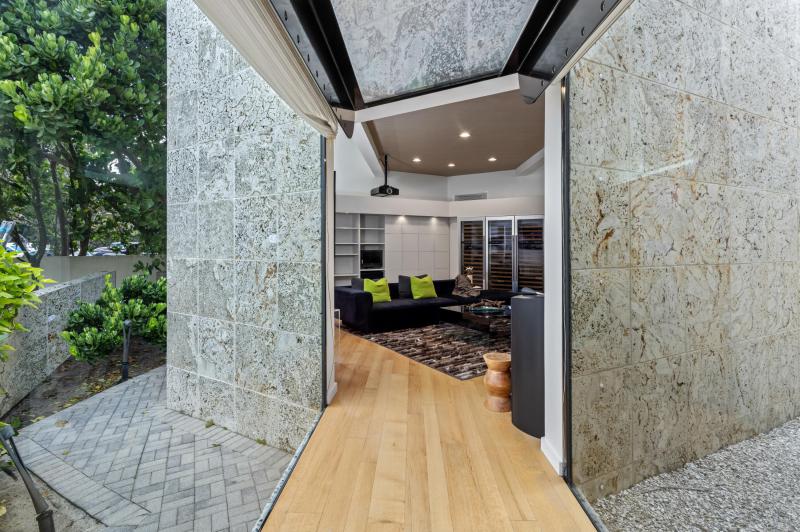  Single Family Homes Photo 17:  Manalapan,  FL 33462