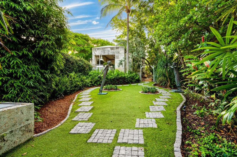  Single Family Homes Photo 64:  Manalapan,  FL 33462