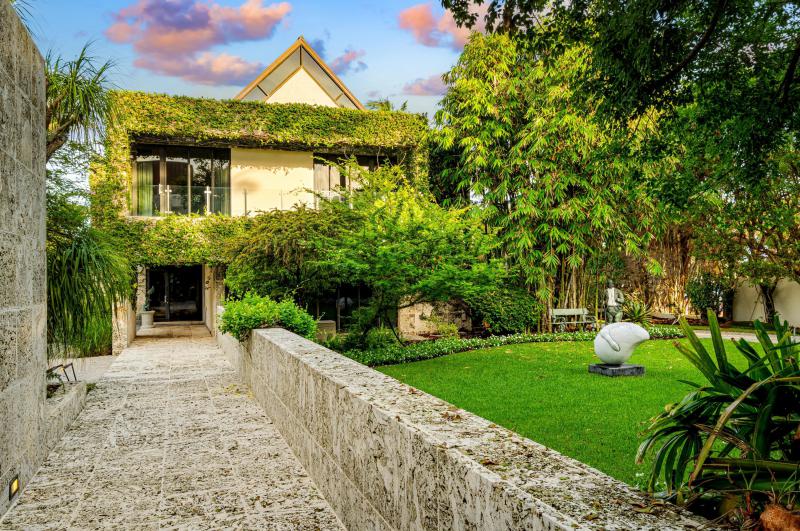  Single Family Homes Photo 69:  Manalapan,  FL 33462