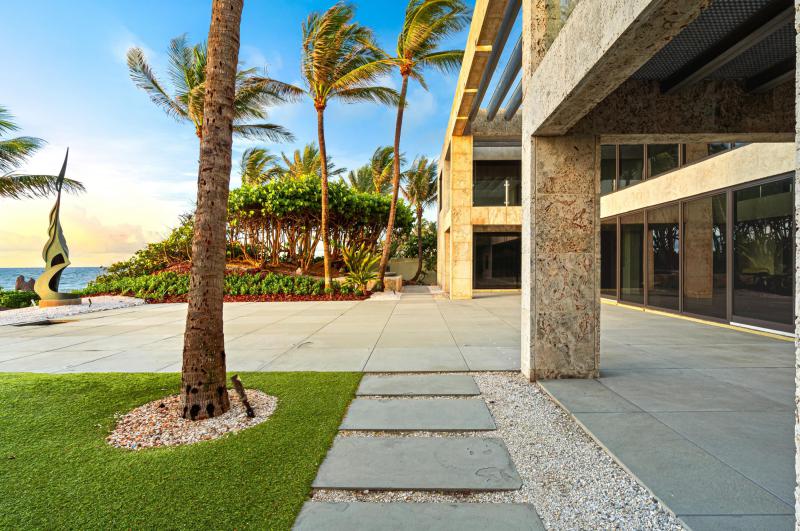  Single Family Homes Photo 70:  Manalapan,  FL 33462