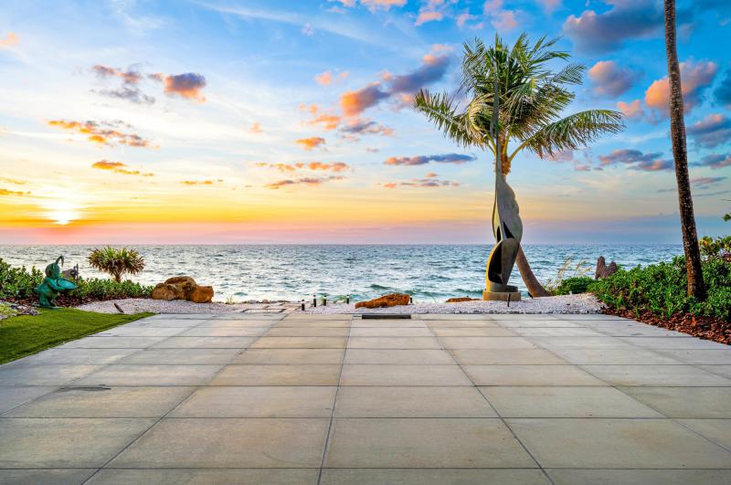  Single Family Homes Photo 73:  Manalapan,  FL 33462