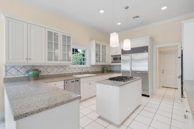  Single Family Homes Photo 11:  Palm Beach,  FL 33480