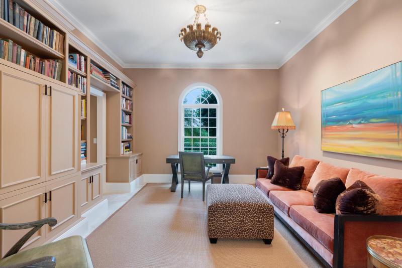  Single Family Homes Photo 13:  Palm Beach,  FL 33480