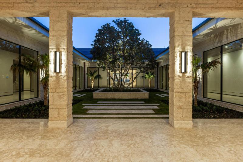  Single Family Homes Photo 17:  Manalapan,  FL 33462