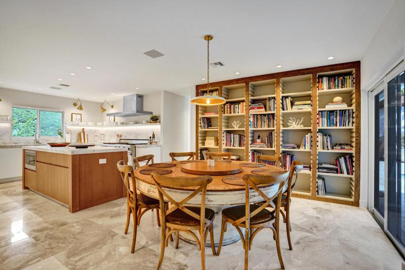  Single Family Homes Photo 13:  Deerfield Beach,  FL 33441