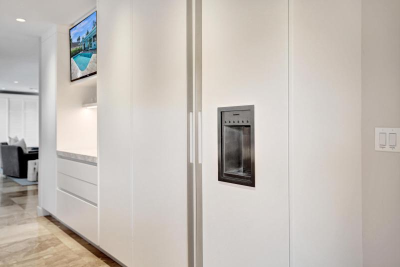  Single Family Homes Photo 20:  Deerfield Beach,  FL 33441