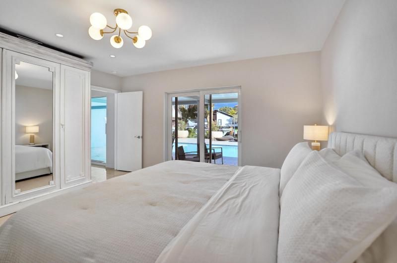  Single Family Homes Photo 24:  Deerfield Beach,  FL 33441