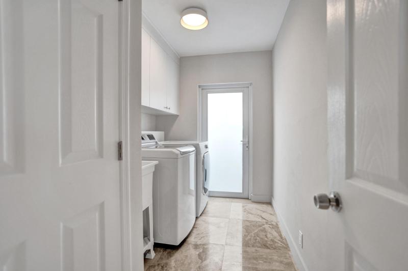  Single Family Homes Photo 28:  Deerfield Beach,  FL 33441