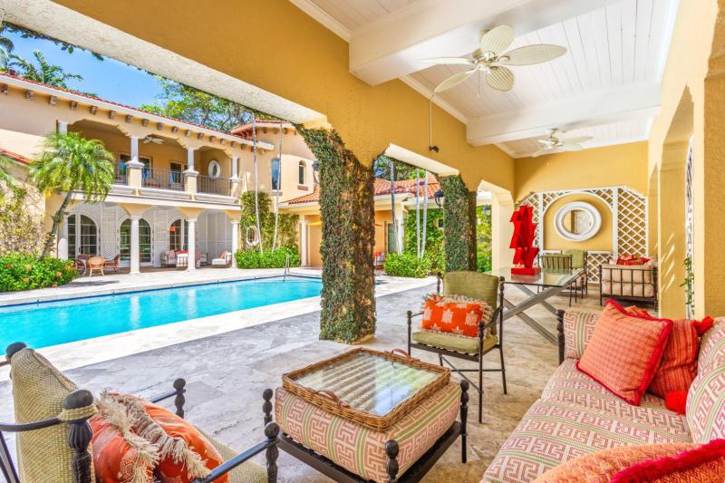  Single Family Homes Photo 13:  Palm Beach,  FL 33480